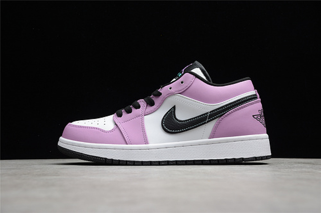 Jordan AIR Jordan 1 LOW SE WHITE/LIGHT PURPLE/BLACK · CK3022-503, photo 1