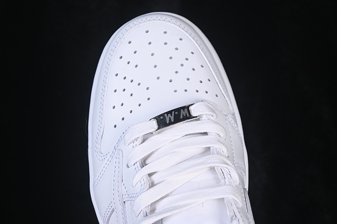 Jordan [TD1228-111]-[TRAVIS SCOTT AIR JORDAN 1 LOW OG WHITE/WHITE/WHITE]-[WOMAN:36-39]-[MAN:40-48.5] - Image 10