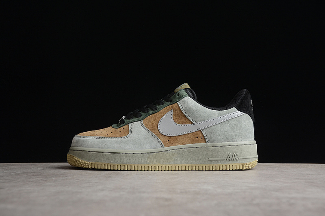 Nike [CQ5059-101]-[AIR FORCE 1 LOW CHRISTMAS DARK GRAY/DARK GREEN/BROWN-BLACK]-[UNISEX:36-45], photo 1