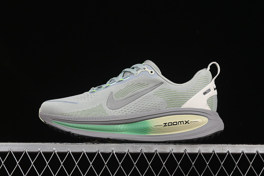 Nike [HM6803-002]-[AIR ZOOM VOMERO 18 LIGHT SILVER/BARELY VOLT/DUSTY OLIVE/COLLEGE GREY]-[36-45] - Image 2