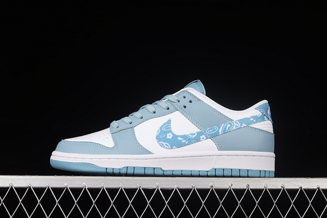 Nike SB DUNK LOW BLUE PAISLEY WHITE/WHITE/BLUE · DH4401-101, photo 1