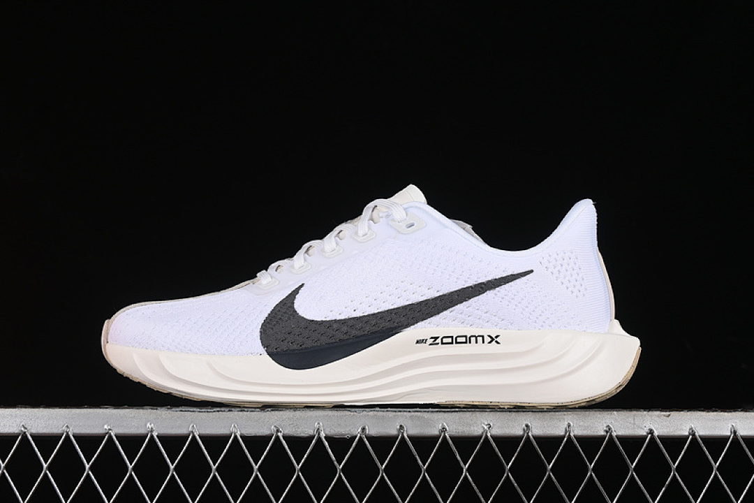 Nike [FQ7262-100]-[AIR ZOOM PEGASUS 35 WHITE/SAIL/LIGHT OREWOOD BROWN/ANTHRACITE]-[UNISEX:36-46] - Image 2