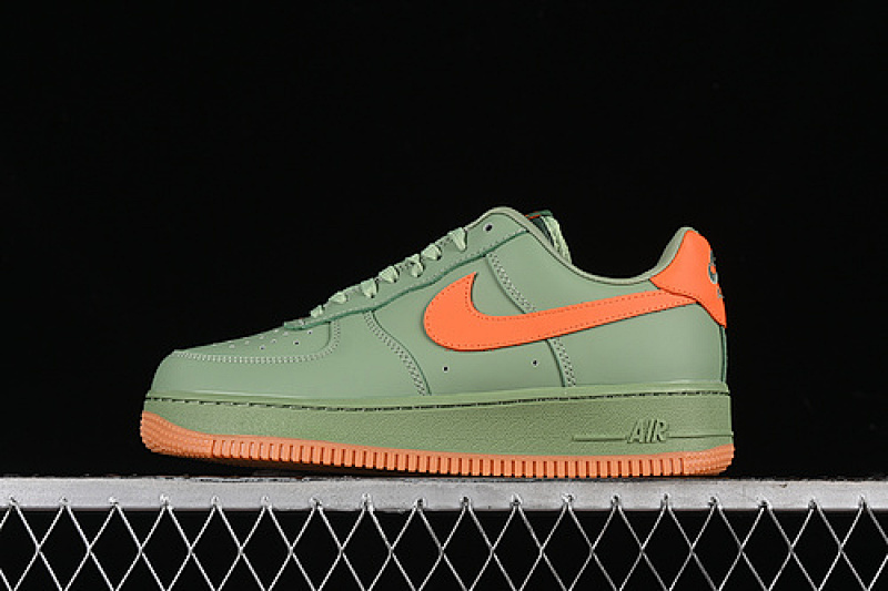 Nike Nike AIR FORCE 1 07 LOW COCONUT MILK/SAIL/PHOTO BLUE/UNIVERSITY RED · HQ3618-113, photo 1