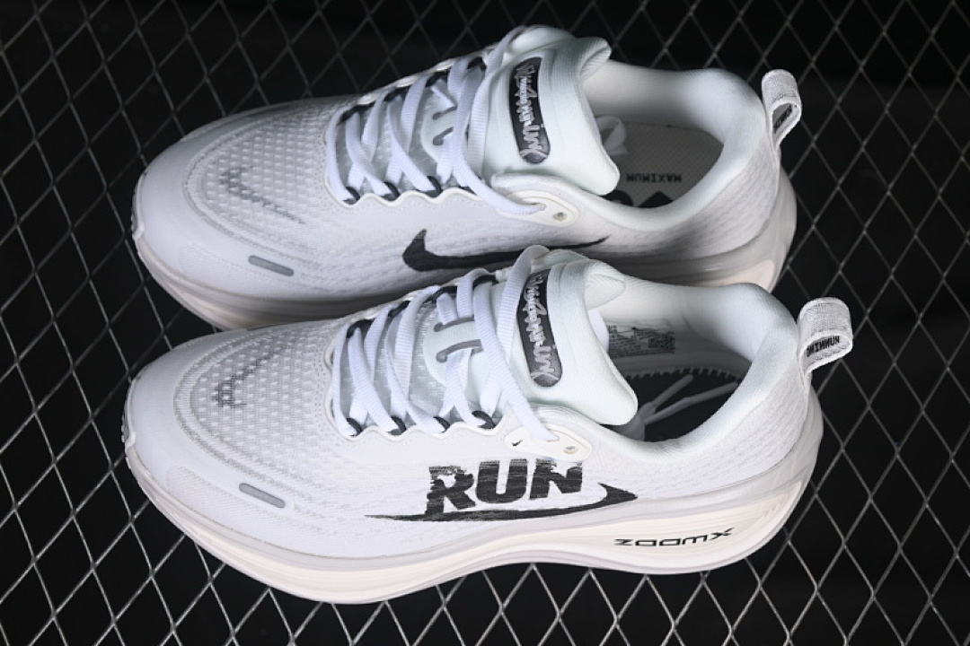 Nike [IH2268-100]-[AIR ZOOM VOMERO PLUS WHITE/BLACK]-[WOMAN:36-39]-[MAN:40-45] - Image 11