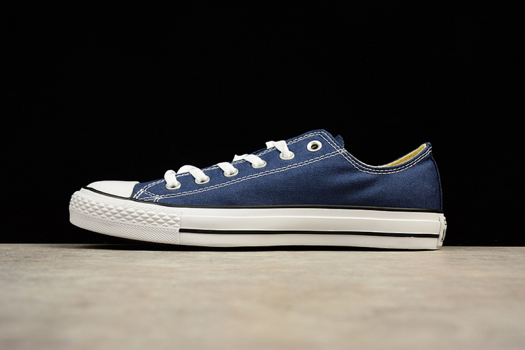 Converse [102329]-[CONVERSE CHUCK TAYLOR HI ALL STAR CANVAS LOW NAVY CLASSIC]-[UNISEX:35-44]-[OG00098], photo 1
