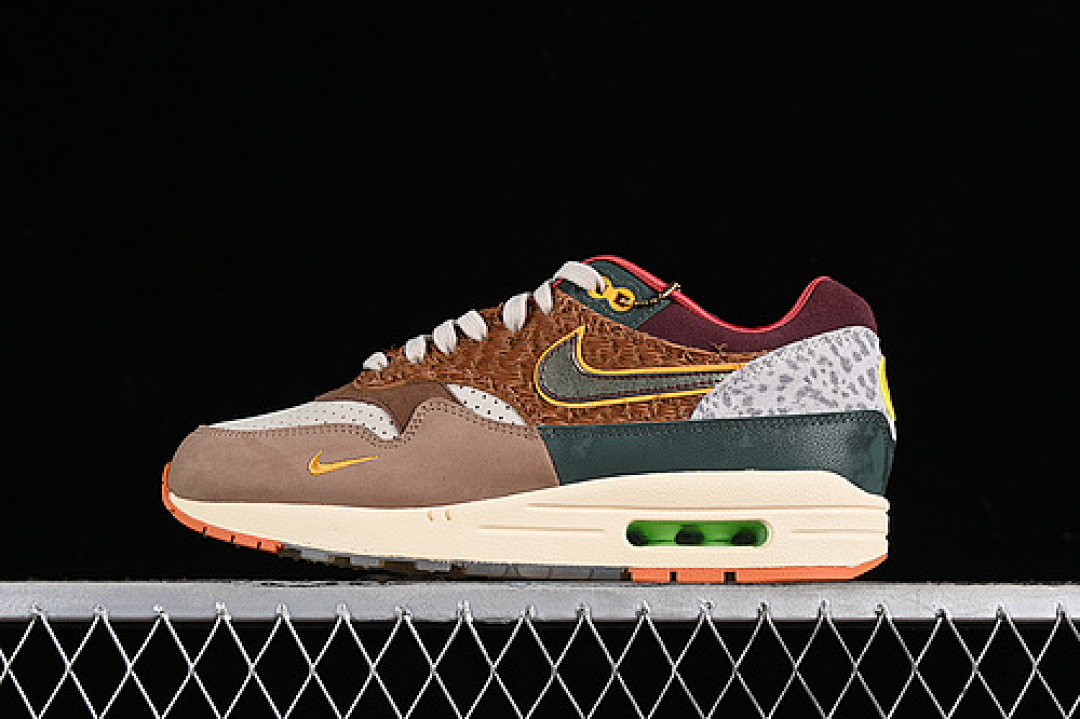 Nike DIVISION STREET AIR MAX 1/87 LIGHT OREWOOD BROWN/UNIVERSITY GOLD/WHITE/STARFISH · HQ2639-100, photo 1