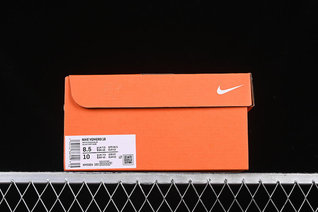 Nike [HM6804-102]-[AIR ZOOM VOMERO 18 WHITE/BLACK/GREEN]-[WOMAN:35.5-39]-[MAN:40-45] - Image 12