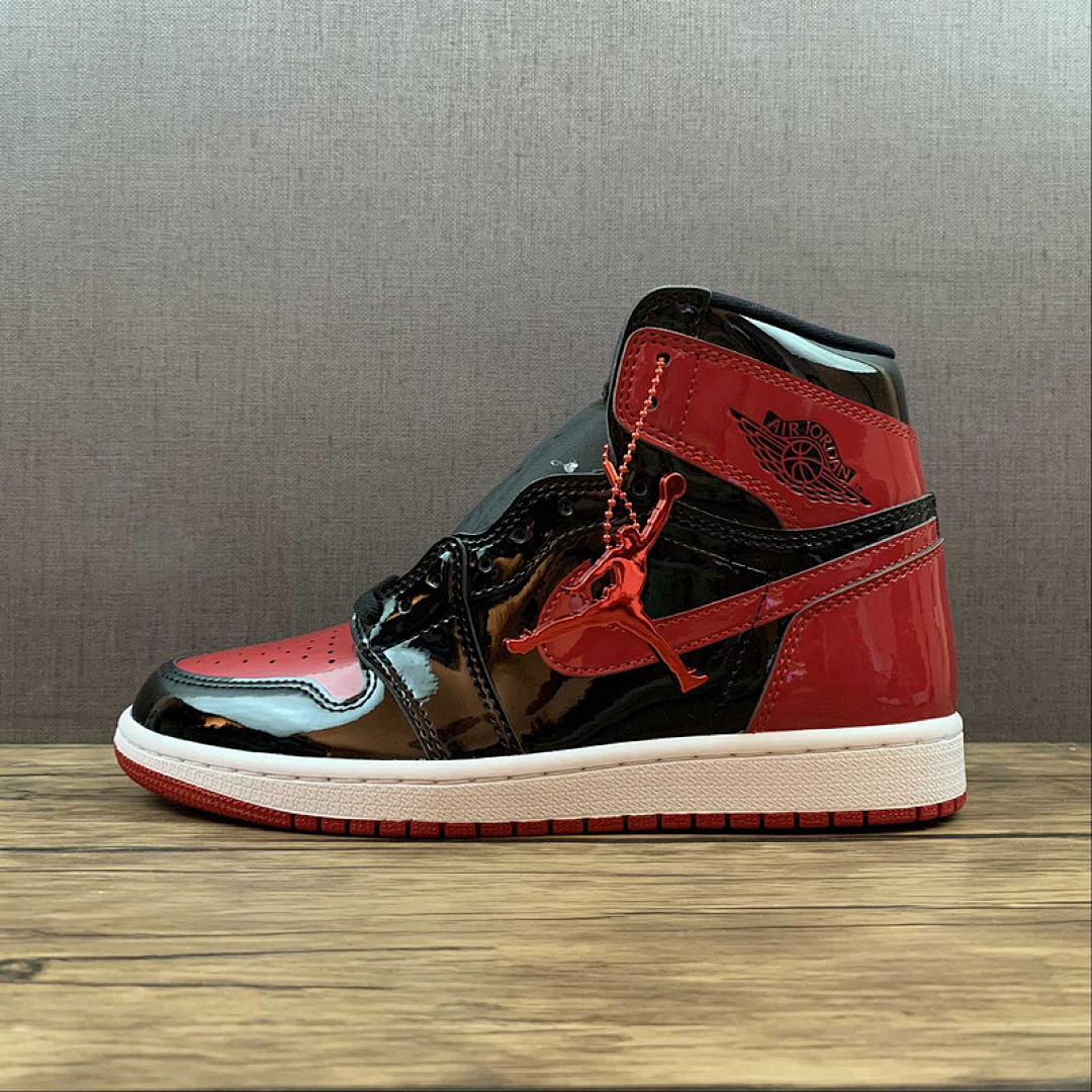 Jordan AIR Jordan 1 RETRO HIGH OG PATENT BRED BLACK/WHITE/VARSITY RED · 555088-063, photo 1