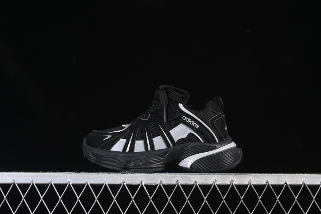 Unbranded [ADISTAR NON-SLIP AND WEAR-RESISTANT CASUAL CHILDREN SHOES BLACK/SILVER]-[WOMAN:27-37], photo 1