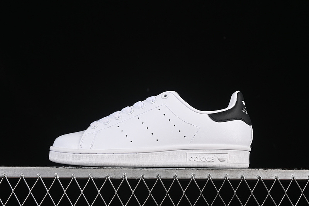 Unbranded [M20323]-[STAN SMITH RUNNING WHITE/RUNNING WHITE/BLACK]-[WOMAN:36-39]-[MAN:40-45], photo 1