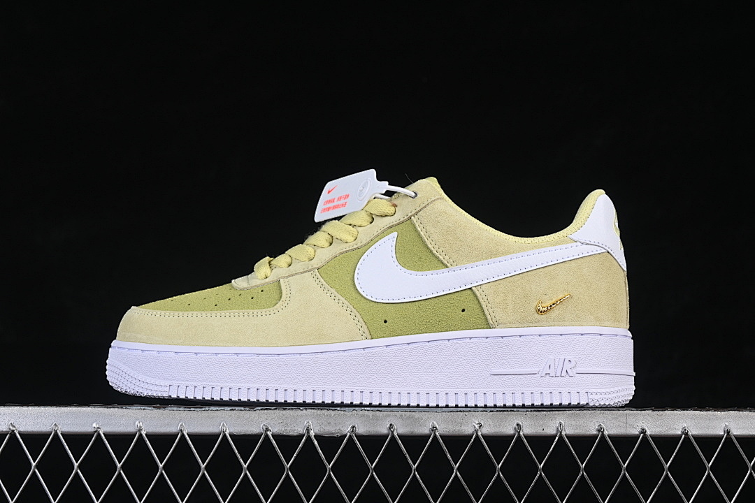 Nike Nike AIR FORCE 1 07 LOW CASUAL SNEAKERS YELLOW/WHITE/GREEN · IQ9964-300, photo 1