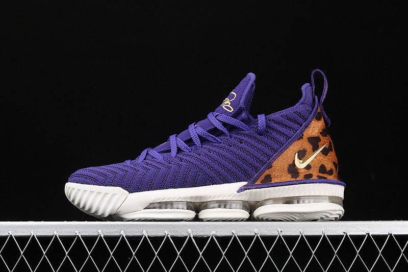 On Running On Running LEBRON XVI EP LBJ NAVY BLUE/WHITE · AO2595-009, photo 1
