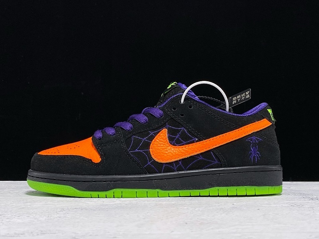 Nike SB DUNK LOW NIGHT OF MISCHIEF BLACK/TOTAL ORANGE/GREEN · BQ6817-006, photo 1