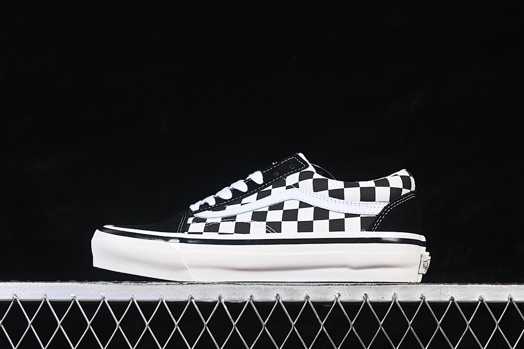 Unbranded [VN0000E9MBPS]-[HIGH END LINE LOW TOP CASUAL SNEAKERS BLACK/WHITE]-[WOMAN:35-39]-[MAN:40-44], photo 1