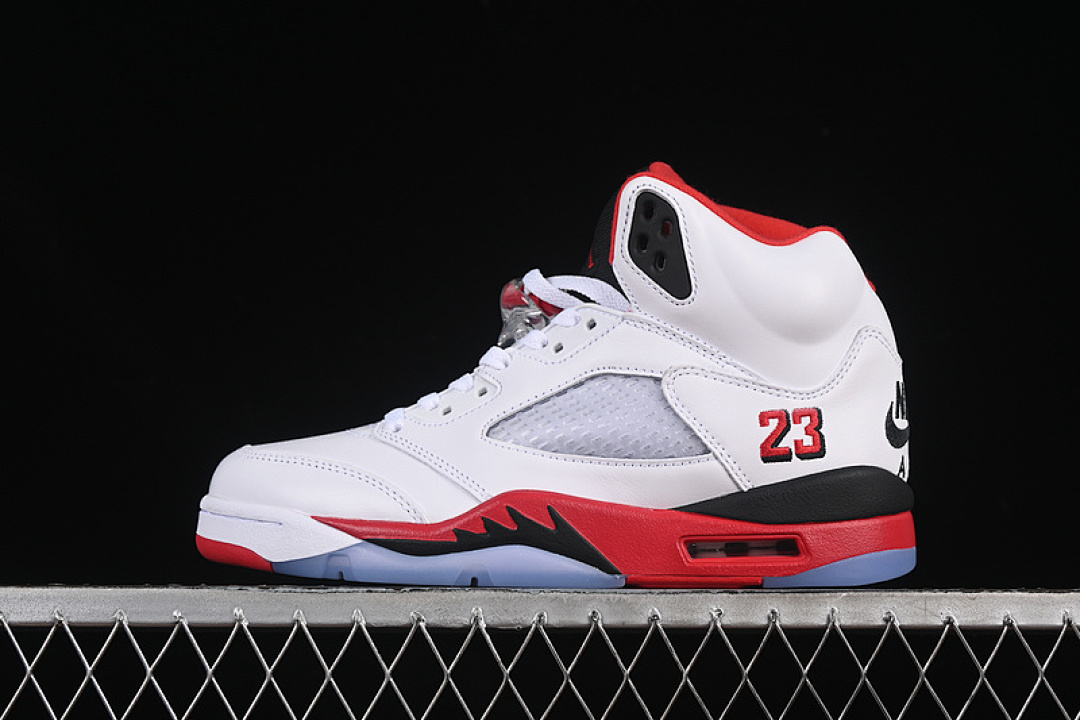 Jordan AIR Jordan 5 RETRO FIRE RED BLACK TONGUE WHITE/FIRE RED/BLACK · HQ7978-101, photo 1