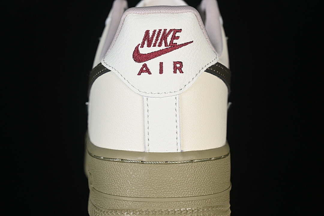 Nike [IQ9802-022]-[AIR FORCE 1 07 LOW SOFT PEARL/CRIMSON-DARK HAZEL]-[WOMAN:36-39]-[MAN:40-45] - Image 7
