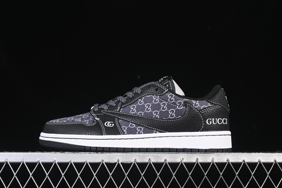 Jordan TRAVIS SCOTT X FRAGMENT DESIGN AIR Jordan 1 LOW OG SP BLACK/WHITE · DZ5899-002, photo 1