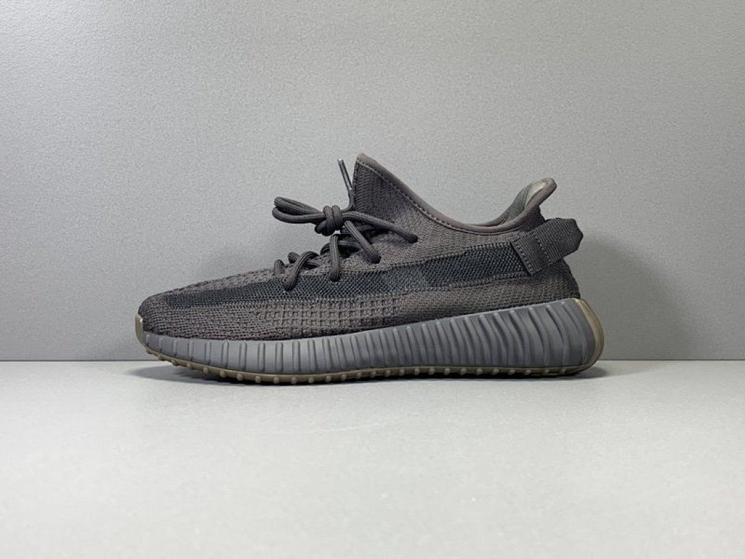 Adidas Adidas OG YEEZY BOOST 350 V2 CINDER NON-REFLECTIVE CINDER/CINDER/CINDER · FY2903, photo 1