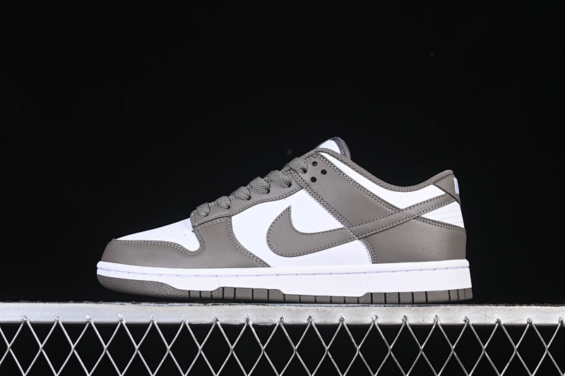 Nike DUNK LOW SB CAVE STONE WHITE/GREY · HF5441-111, photo 1