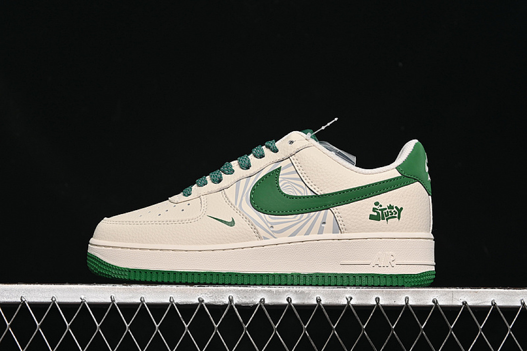 Nike [HJ3318-001]-[AIR FORCE 1 07 LOW WHITE/GREEN]-[WOMAN:36-39]-[MAN:40-45] - Image 2
