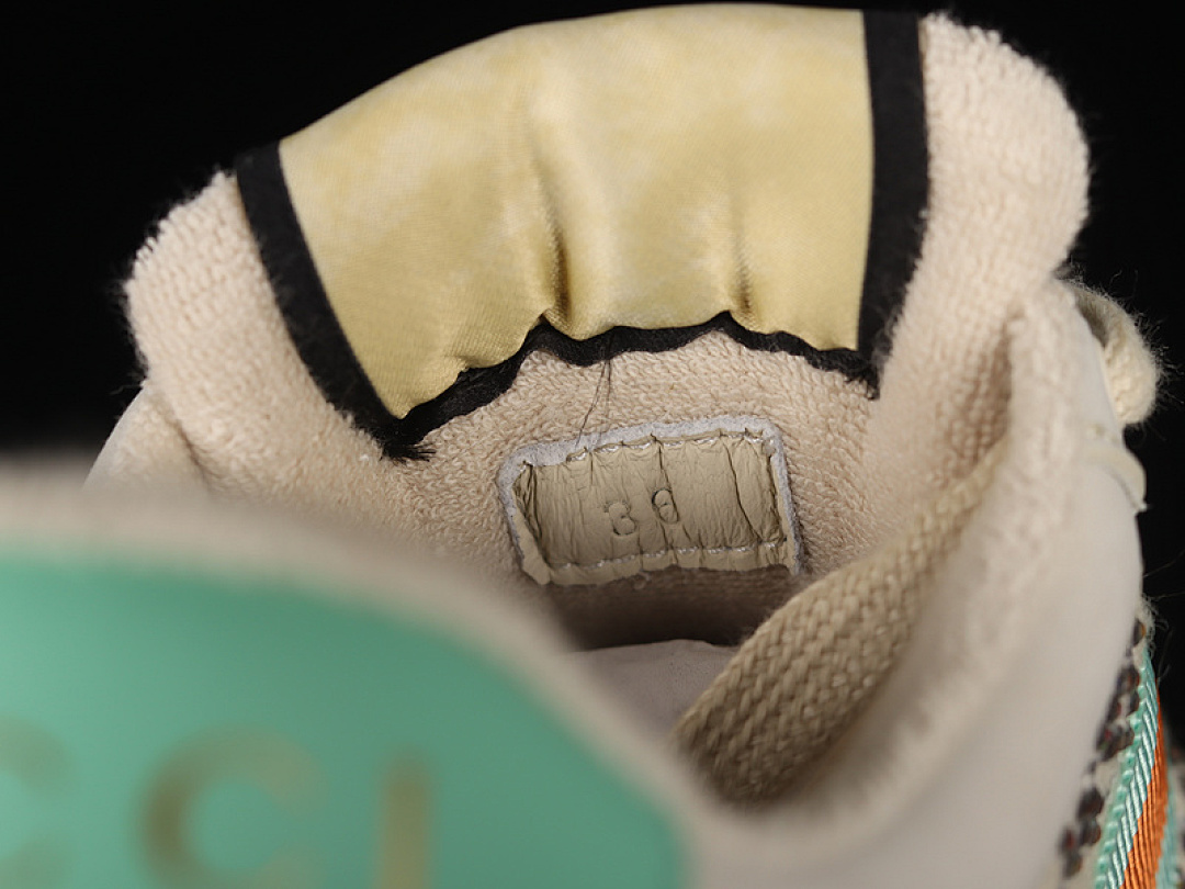 Gucci [9Y9209666]-[GU*CCI SCREENER SNEAKERS LIGHT GREY/GREEN/RED]-[WOMAN:35-40] - Image 6