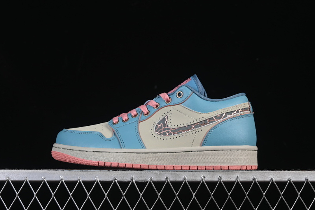 Jordan AIR Jordan 1 LOW AJ1 CASUAL SNEAKERS PINK/BLUE/WHITE · IM8120-464, photo 1