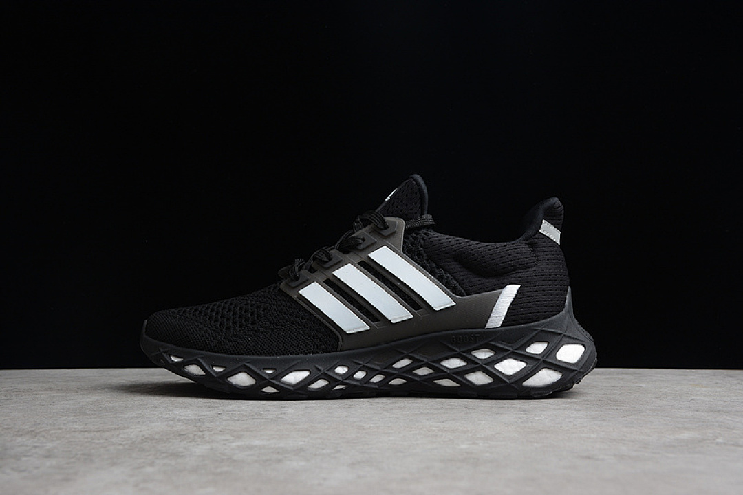 ULTRA BOOST WEB DNA CORE BLACK/CLOUD WHITE/CORE BLACK · GY4166, photo 1
