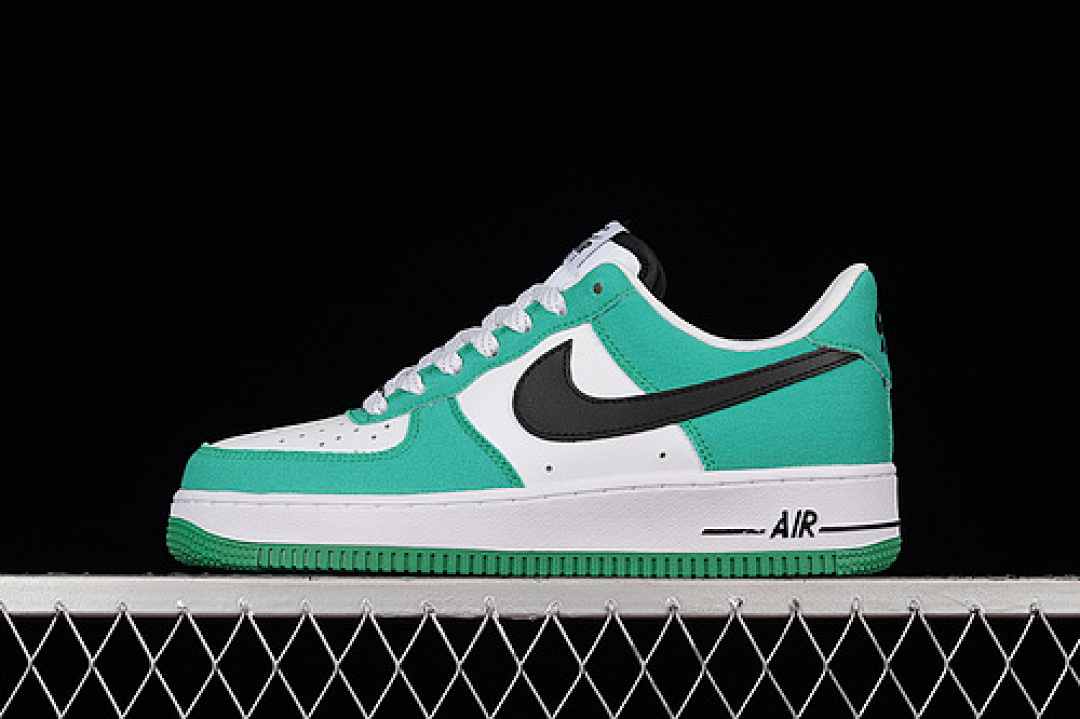 Nike Nike AIR FORCE 1 07 LOW GREEN/BLACK/WHITE · 315122-105, photo 1