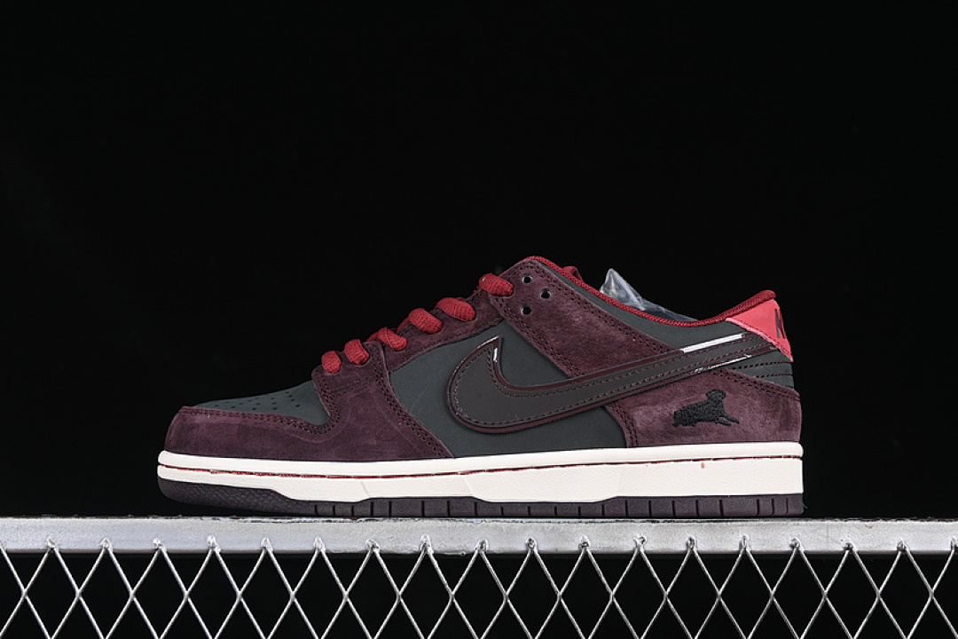 Nike RIOT SKATESHOP SB DUNK LOW MAHOGANY/DARK BEETROOT/TEAM RED/SAIL/NIGHT MAROON · FZ1289-200, photo 1