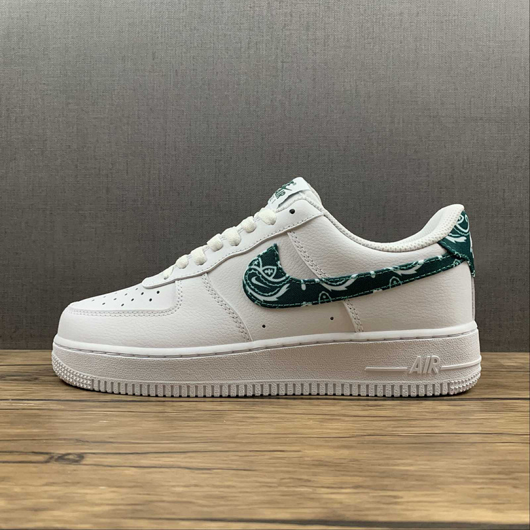 Nike Nike AIR FORCE 1 LOW 07 ESSENTIALS GREEN PAISLEY WHITE/GREEN/WHITE · DH4406-102, photo 1