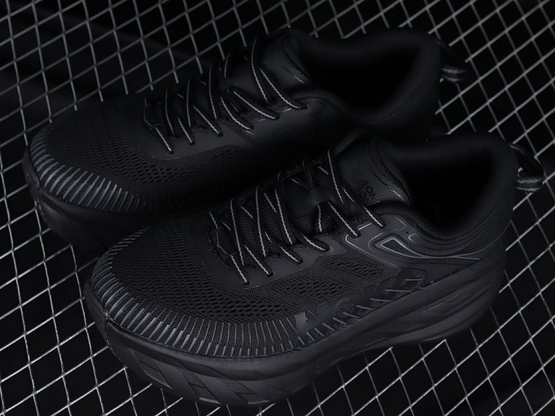 On Running [1110518/BBLC]-[HOKA ONE BONDI 7 BLACK/BLACK/BLACK]-[WOMAN:36-39]-[MAN:40-45] - Image 11