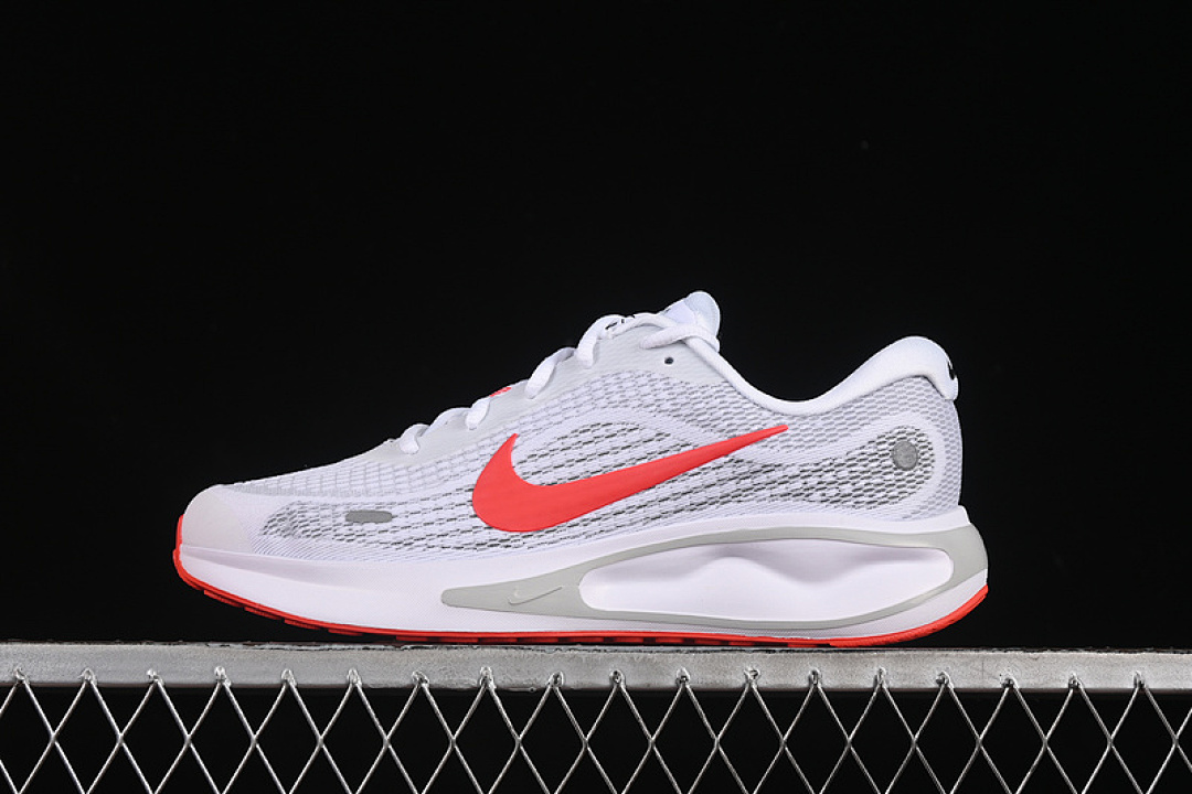 Unbranded [FN0228-106]-[JOURNEY RUN WHITE/WOLF GREY/PURE PLATINUM/BRIGHT CRIMSON]-[MAN:39-45], photo 1