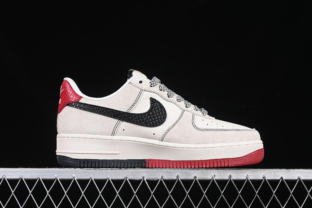 Nike [HH7518-033]-[AIR FORCE 1 07 LOW SUP WHITE/BLACK/RED/GREY]-[WOMAN:36-39]-[MAN:40-45] - Image 16