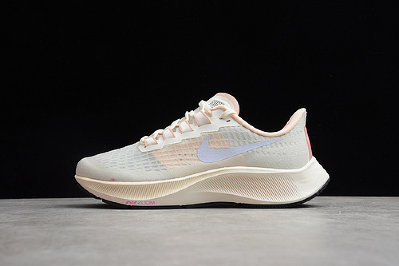 Nike Nike AIR ZOOM PEGASUS 37 PALE IVORY/BARELY VOLT-SAIL-GHOST · BQ9647-102, photo 1
