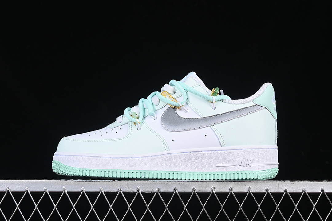 Nike [XV7981-476]-[AIR FORCE 1 07 LOW WHITE/GREEN/GREY]-[WOMAN:36-39]-[MAN:40-45], photo 1
