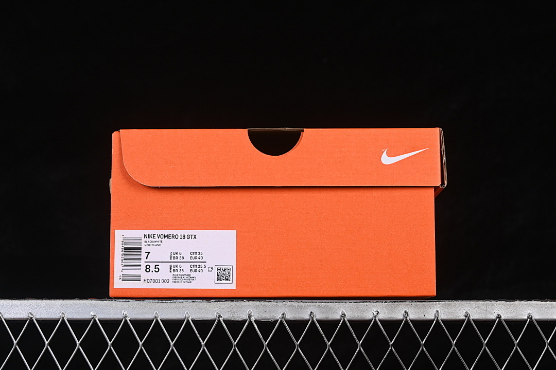 Nike [HQ7002-002]-[AIR ZOOM VOMERO 18 CASUAL SHOES BLACK/WHITE]-[WOMAN:36-39]-[MAN:40-45] - Image 11
