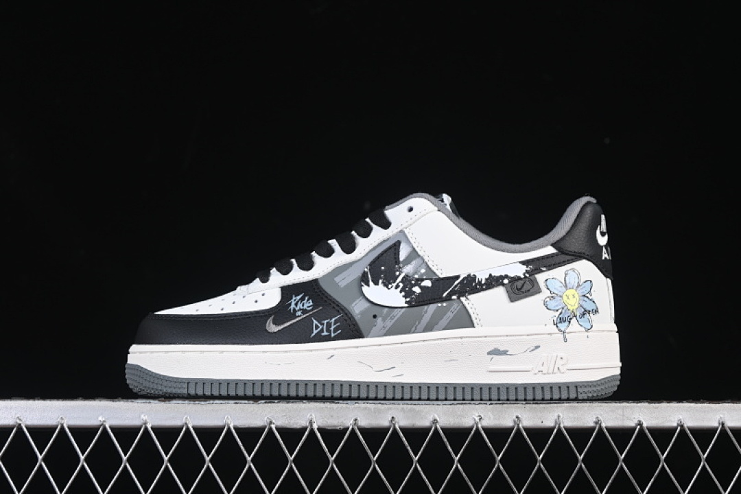 Nike Nike AIR FORCE 1 07 LOW WHITE/GREY/BLACK · DB3301-606, photo 1