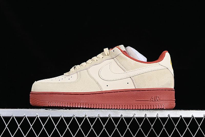 Nike Nike AIR FORCE 1 07 LOW YELLOW/BROWN/GREY · AA1391-111, photo 1