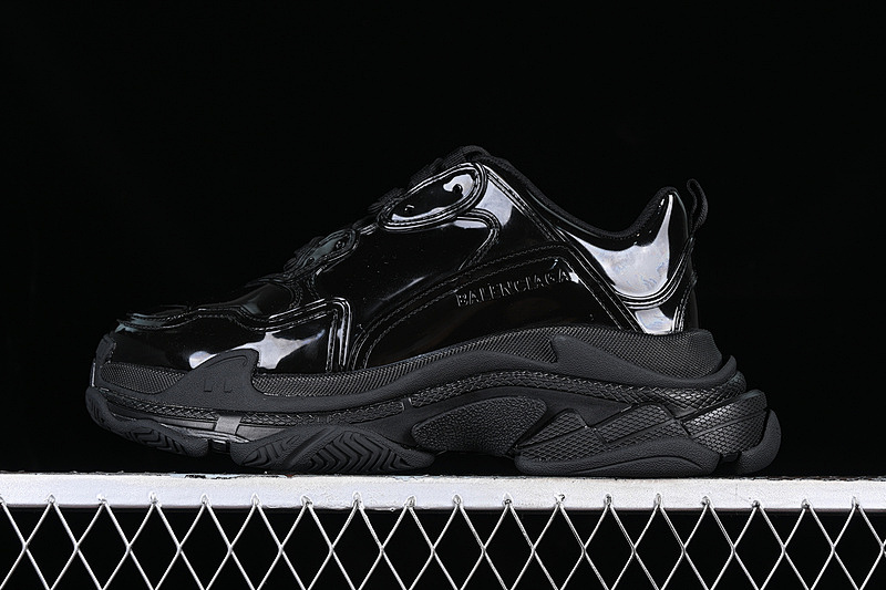 Balenciaga TRIPLE S BLACK/BLACK · W2PAA0102, photo 1
