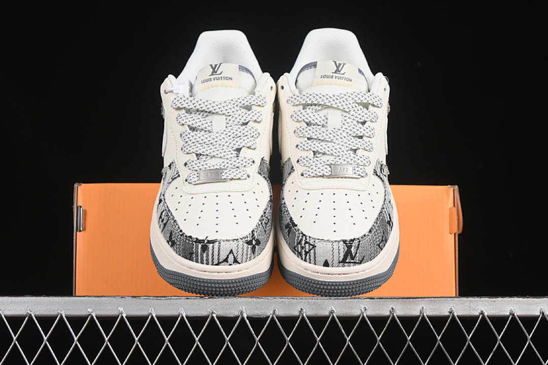 Nike [XS1958-587]-[AIR FORCE 1 07 LOW LV WHITE/GREY/BLACK]-[WOMAN:36-39]-[MAN:40-45] - Image 13