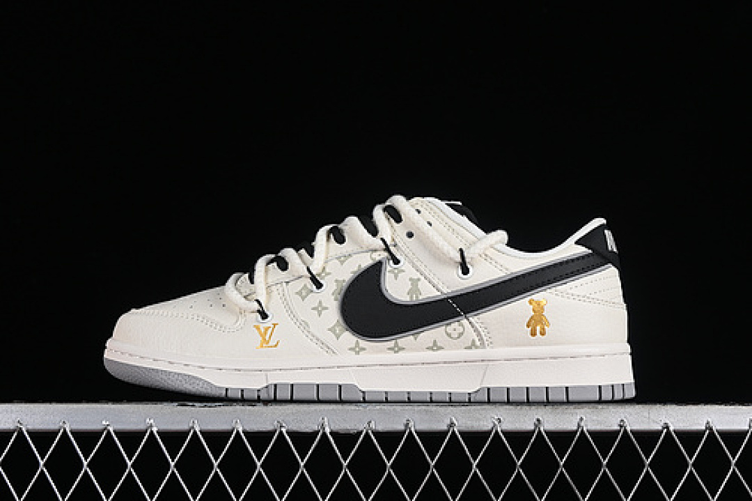 Unbranded [SJ2068-227]-[DUNK LOW SB L*V GREY/GOLD/BLACK]-[WOMAN:36-39]-[MAN:40-45], photo 1