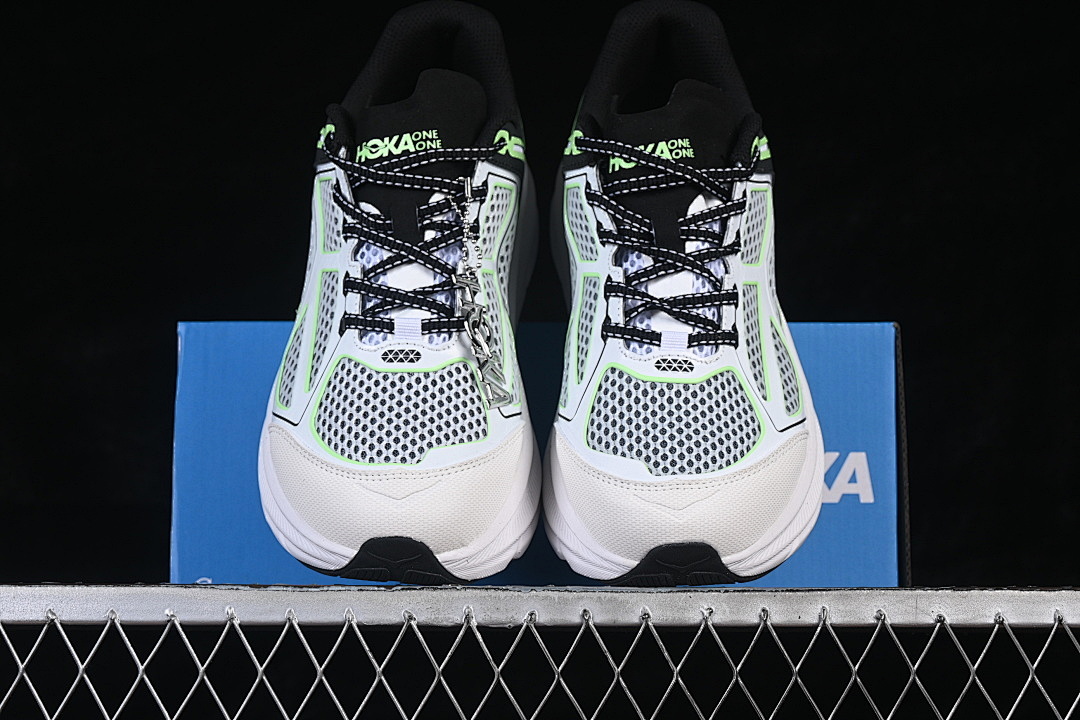 On Running [1155370 BWHT]-[ONE ONE CLIFTON 9 MESH SHOES WHITE/BLACK/GREEN]-[WOMAN:36-39]-[MAN:40-45] - Image 12
