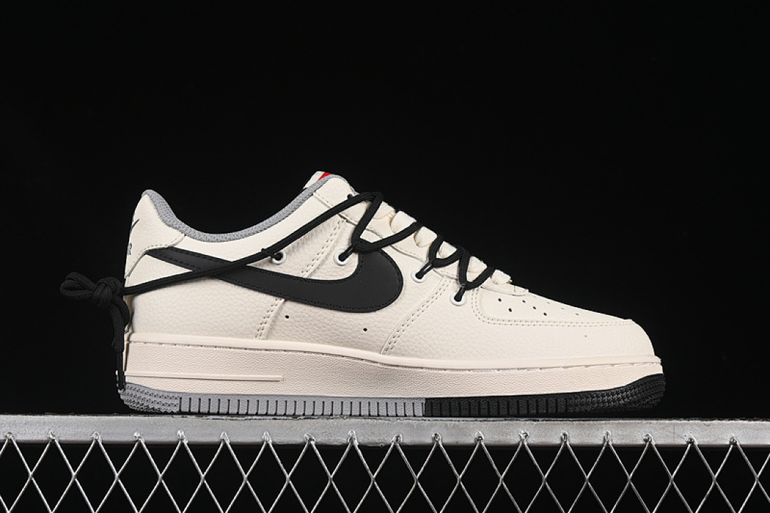 Nike [DM6868-069]-[AIR FORCE 1 07 LOW SUPREME WHITE/GREY/BLACK]-[WOMAN:36-39]-[MAN:40-45] - Image 16