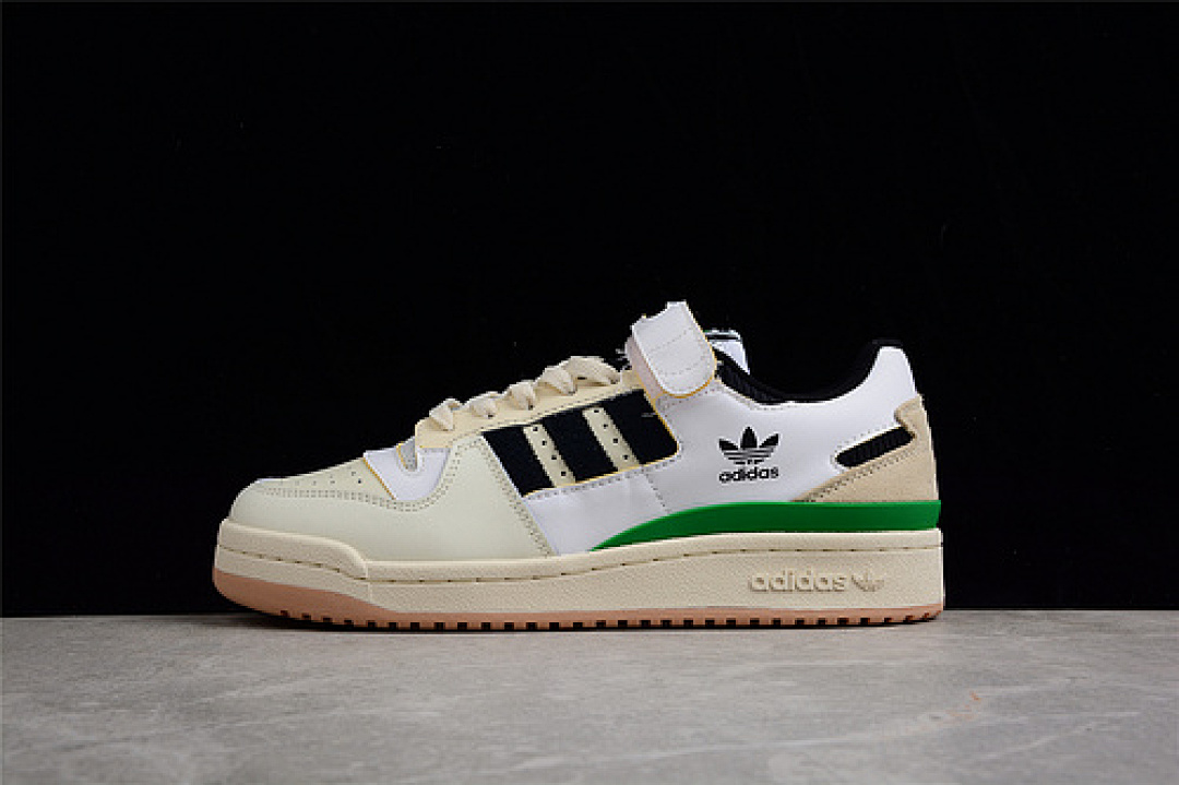 FORUM 84 LOW CELTICS SHOES CLOUD WHITE/CORE BLACK/GREEN · GX9058, photo 1