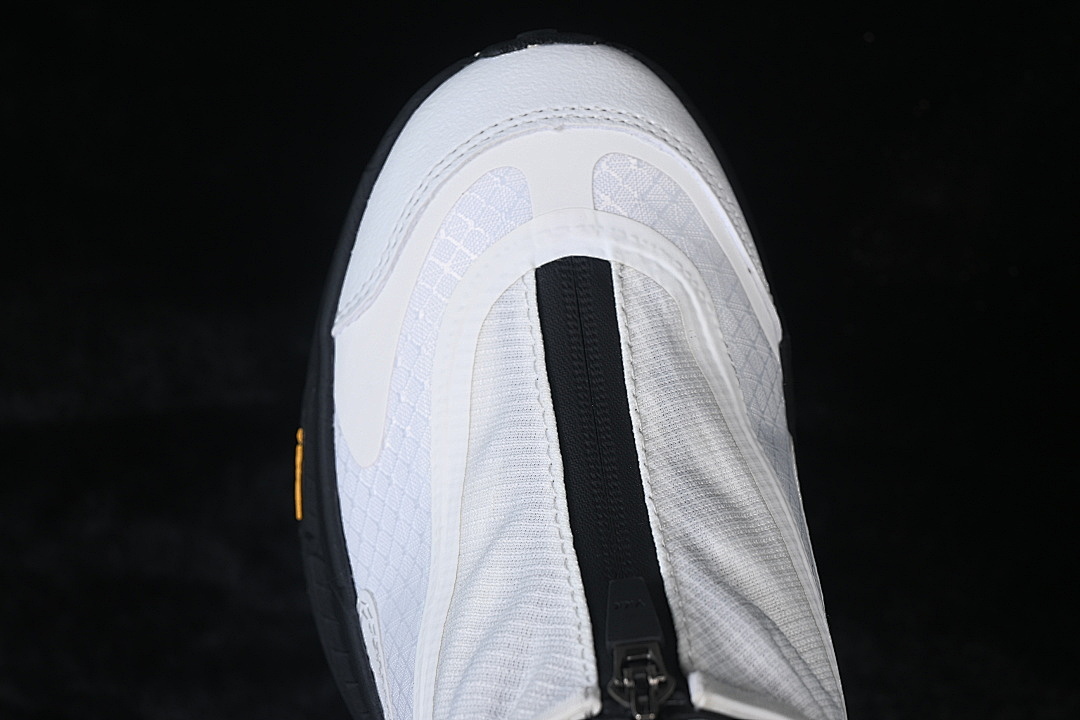 Hoka [1162850 FLCK]-[ HOKE ONE PROJECT TRANSPORT FROST/BLACK]-[WOMAN:36-39]-[MAN:40-45] - Image 10