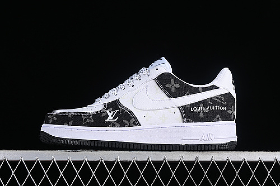 Nike [CW2288-111]-[AIR FORCE 1 07 LOW BLACK/GREY/WHITE]-[WOMAN:36-39]-[MAN:40-45], photo 1