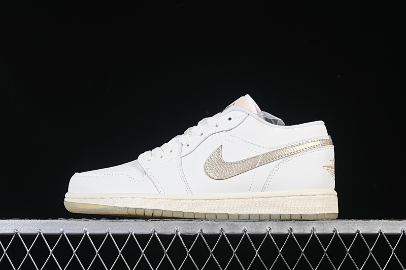 Jordan Jordan 1 LOW SAIL/PALE IVORY/TEAM GOLD · HV5157-100, photo 1