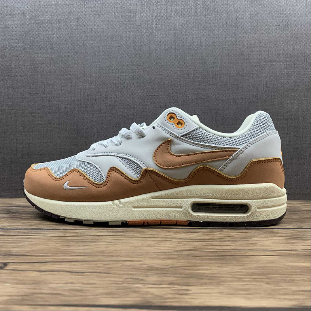 Patta Nike PATTA X AIR MAX 1 MONARCH METALLIC SILVER/MONARCH/PURE PLATINUM · DH1348-001, photo 1