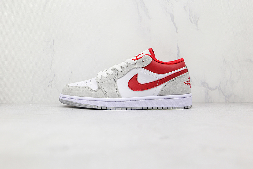 Jordan AIR Jordan 1 LOW SE LIGHT SMOKE GREY/WHITE/GYM RED · DC6991-016, photo 1