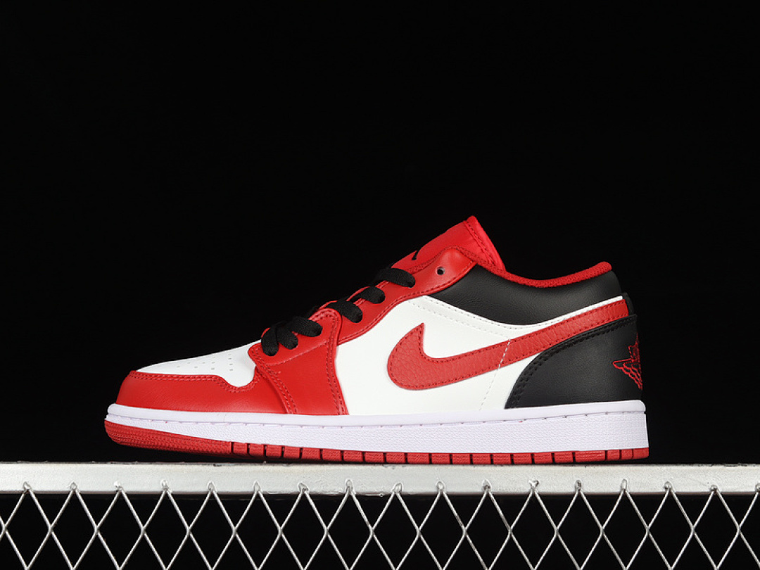 Jordan AIR Jordan 1 LOW REVERSE BLACK TOE WHITE/BLACK/GYM RED · 553558-163, photo 1